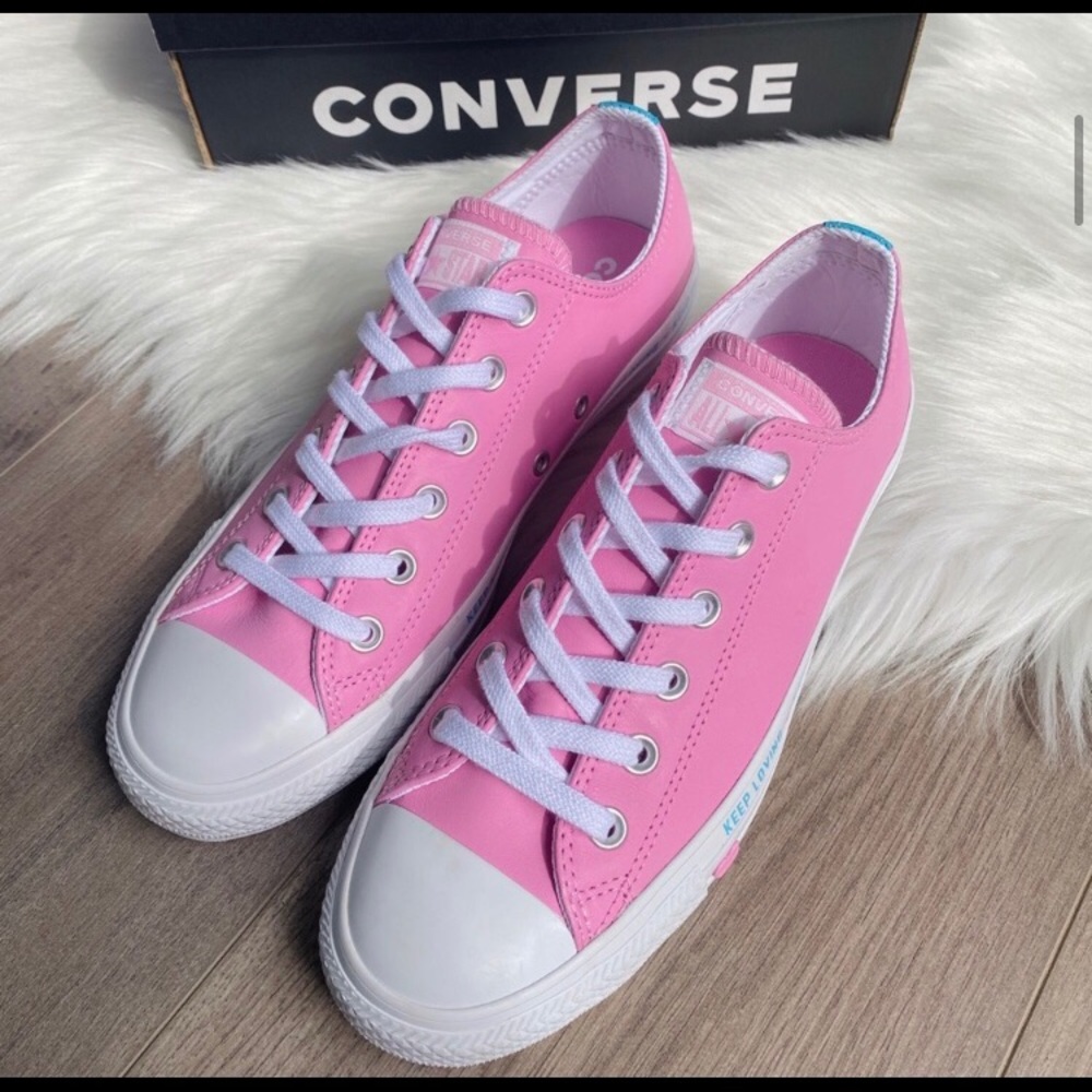 NWT Converse Chuck Taylor All Star Leather